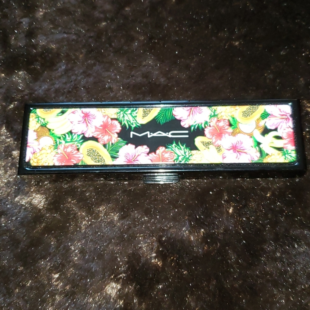 Mac eyeshadow palette